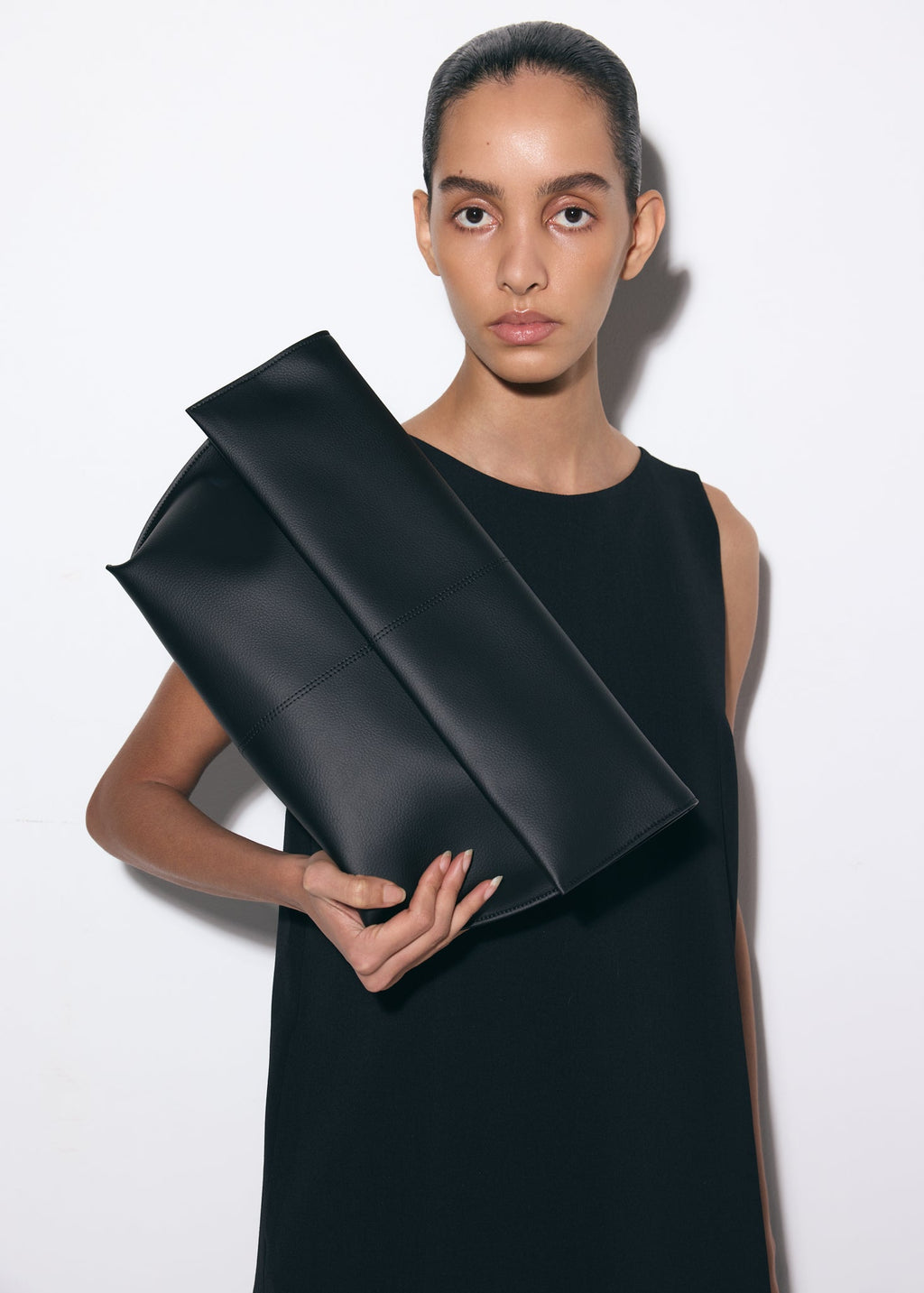 Seamed Clutch Black